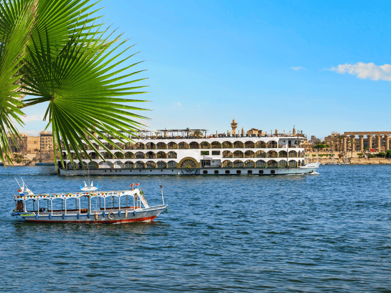 Steigenberger Omar El Khayam Lake Cruise