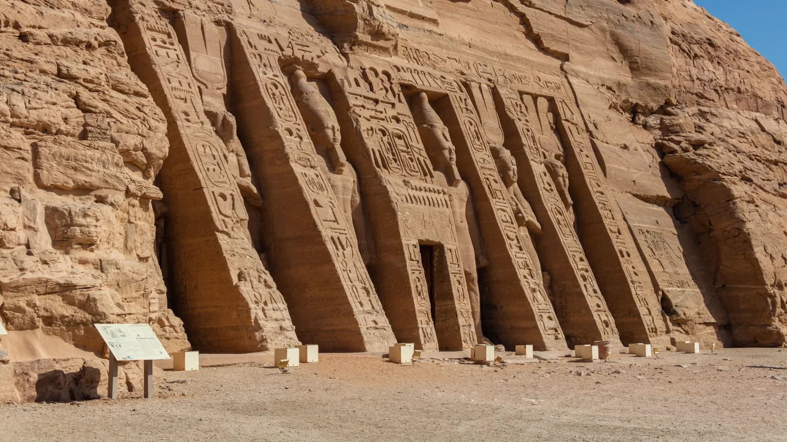 Cairo Day Trip by Plane from Sharm El Sheikh