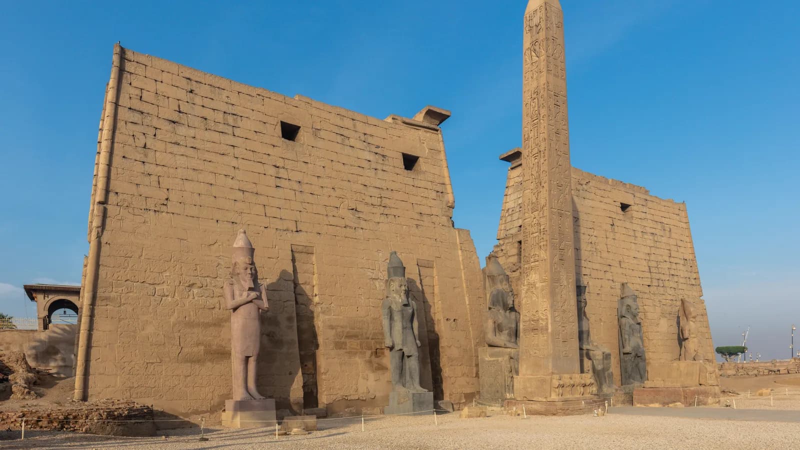 Aswan Day Trip from Luxor: High Dam & Philae
