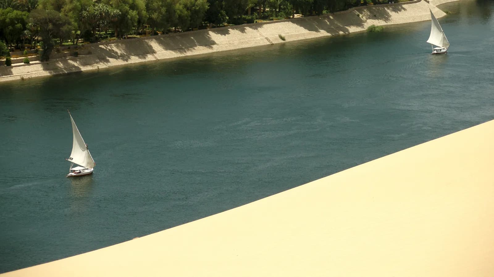 Luxor & Aswan 2-Day Private Tour from Makadi Bay