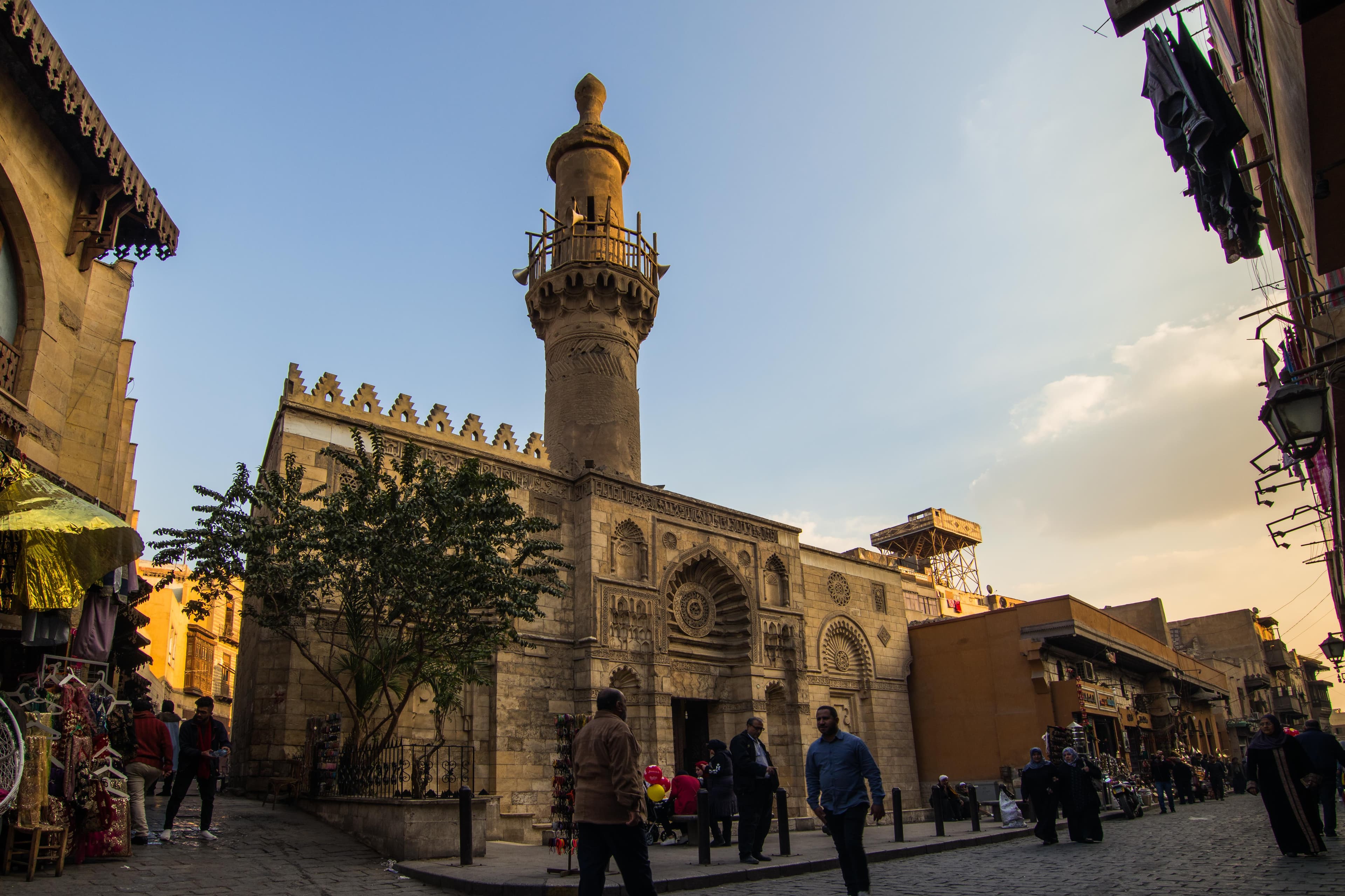 Al Aqmar Mosque in El Muizz Street: Cairo's Moonlight Gem