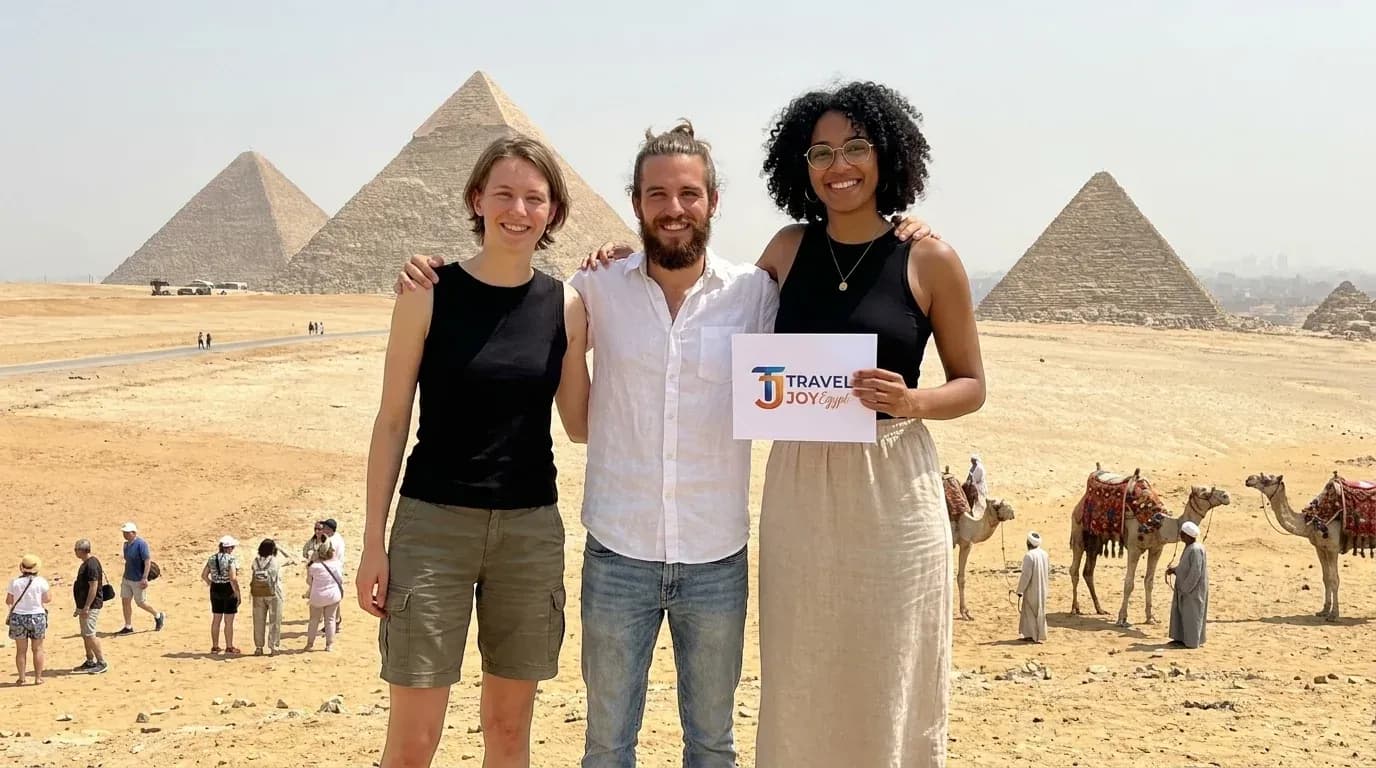 Cestovatelé u Pyramids of Giza, Cairo – 13denní nádherná egyptská tour pro seniory