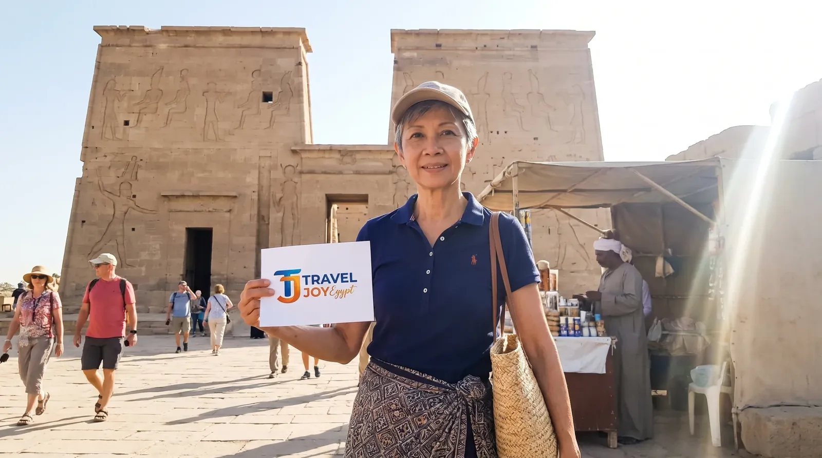 Cestovatelé u Philae Temple, Aswan – 10 dní Káhirský Nilu plavba Istanbul Kapadokie zájezd