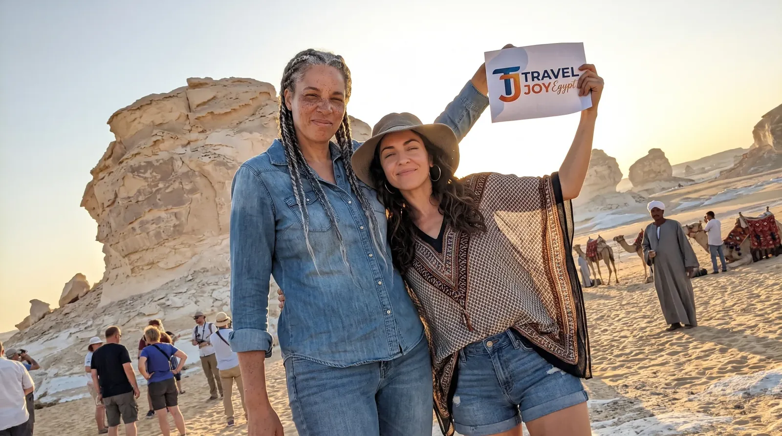 Cestovatelé u White Desert, Farafra – 10denní dobrodružství v egyptských oázách: Káhira, Siwa a pouště