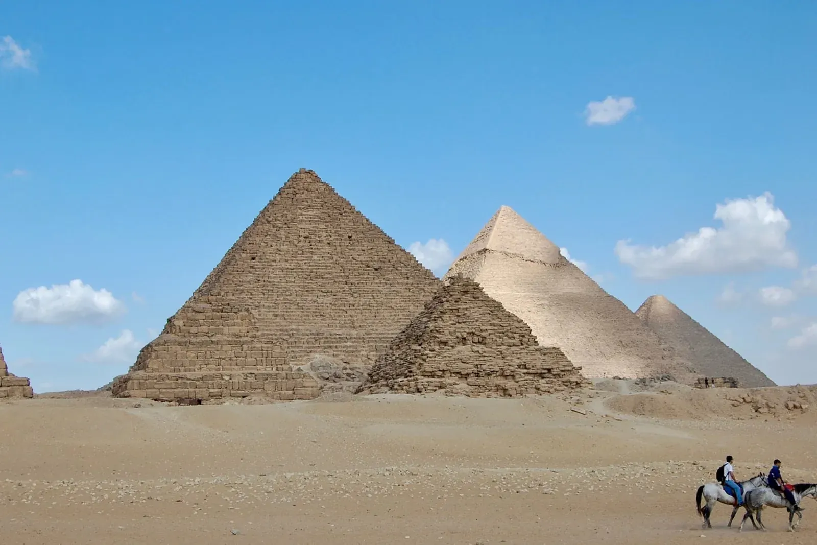 Pyramids of Giza, Cairo – Aventura em Família no Egito: Pirâmides, Cruzeiro no Nilo & Mar Vermelho