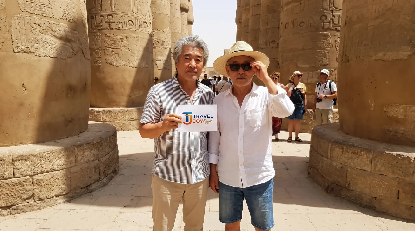 Reisende bei Karnak Temple, Luxor – 11 Tage Kairo, Luxor, Alexandria & Hurghada