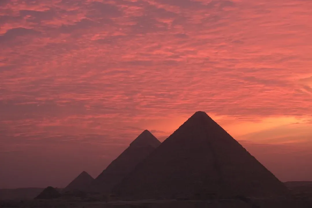 Pyramids of Giza, Cairo – Tour en grupo de 11 días por Egipto: Pirámides, Nilo y Mar Rojo