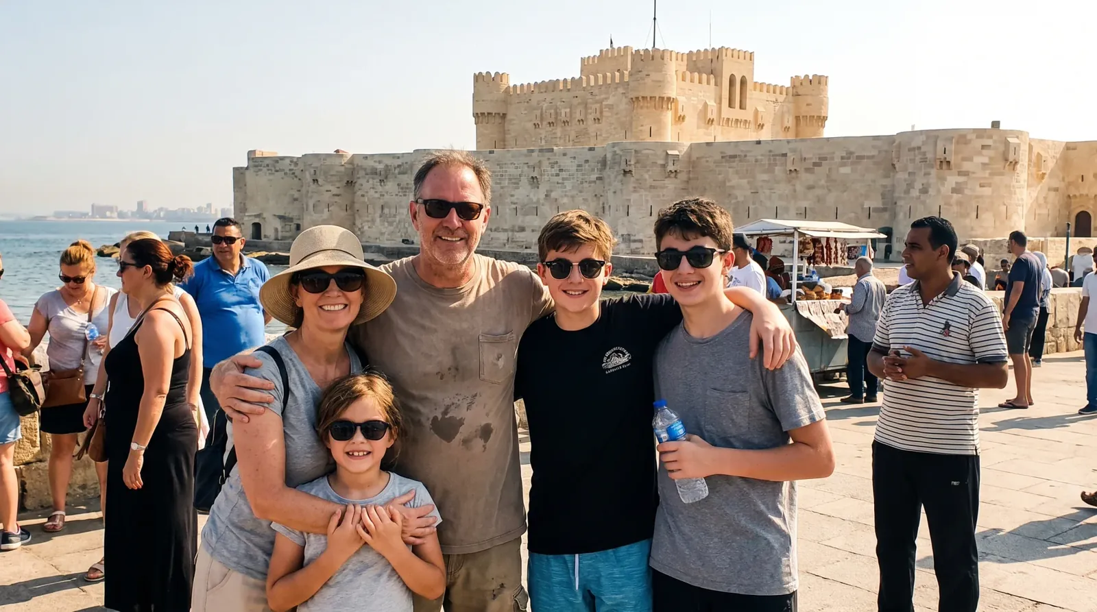 Viajantes em Citadel of Qaitbay, Alexandria – Egito, Jordânia e Turquia: Tour Grandioso de 12 Dias