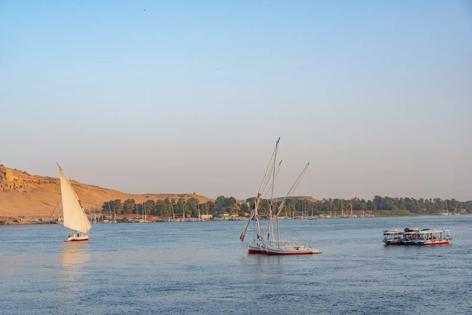 Nile cruise between Luxor and Aswan – Cruzeiro de 12 dias no Egito, Nilo e Jordânia