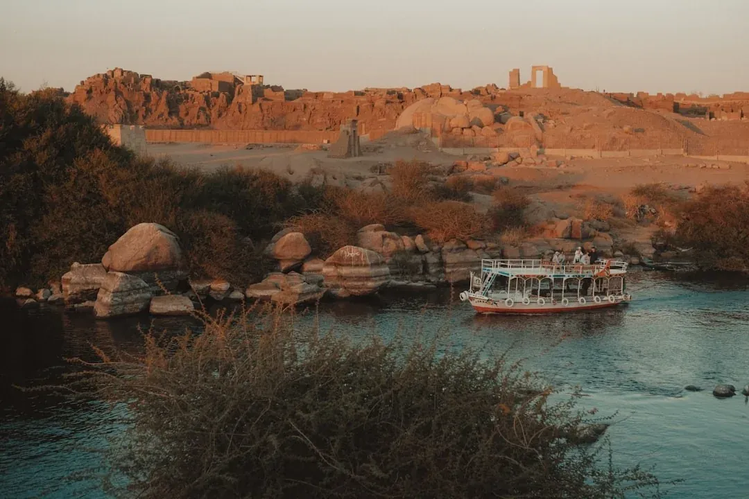 Nile cruise between Luxor and Aswan – 13-tägige Grand Egypt Tour: Kairo, Nil & Rotes Meer