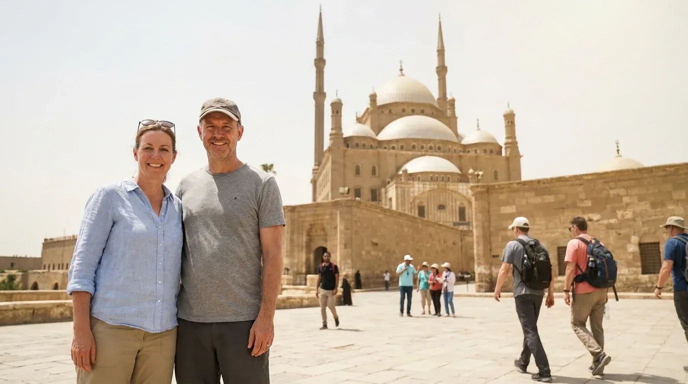 Reisende bei Citadel of Saladin and Muhammad Ali Mosque, Cairo – 13 Tage Kulturreise nach Ägypten