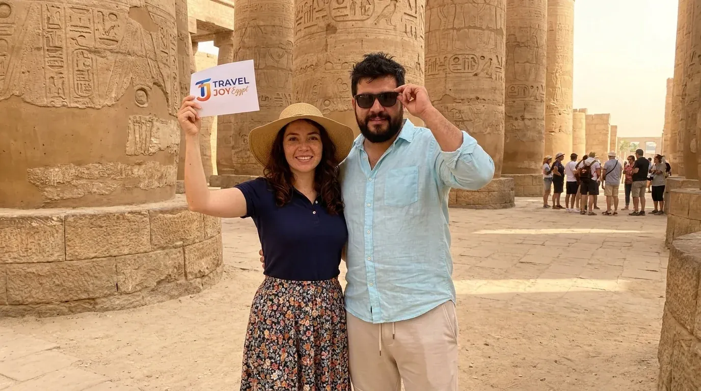 Reisende bei Karnak Temple, Luxor – 17-tägiges großes Ägypten-Abenteuer