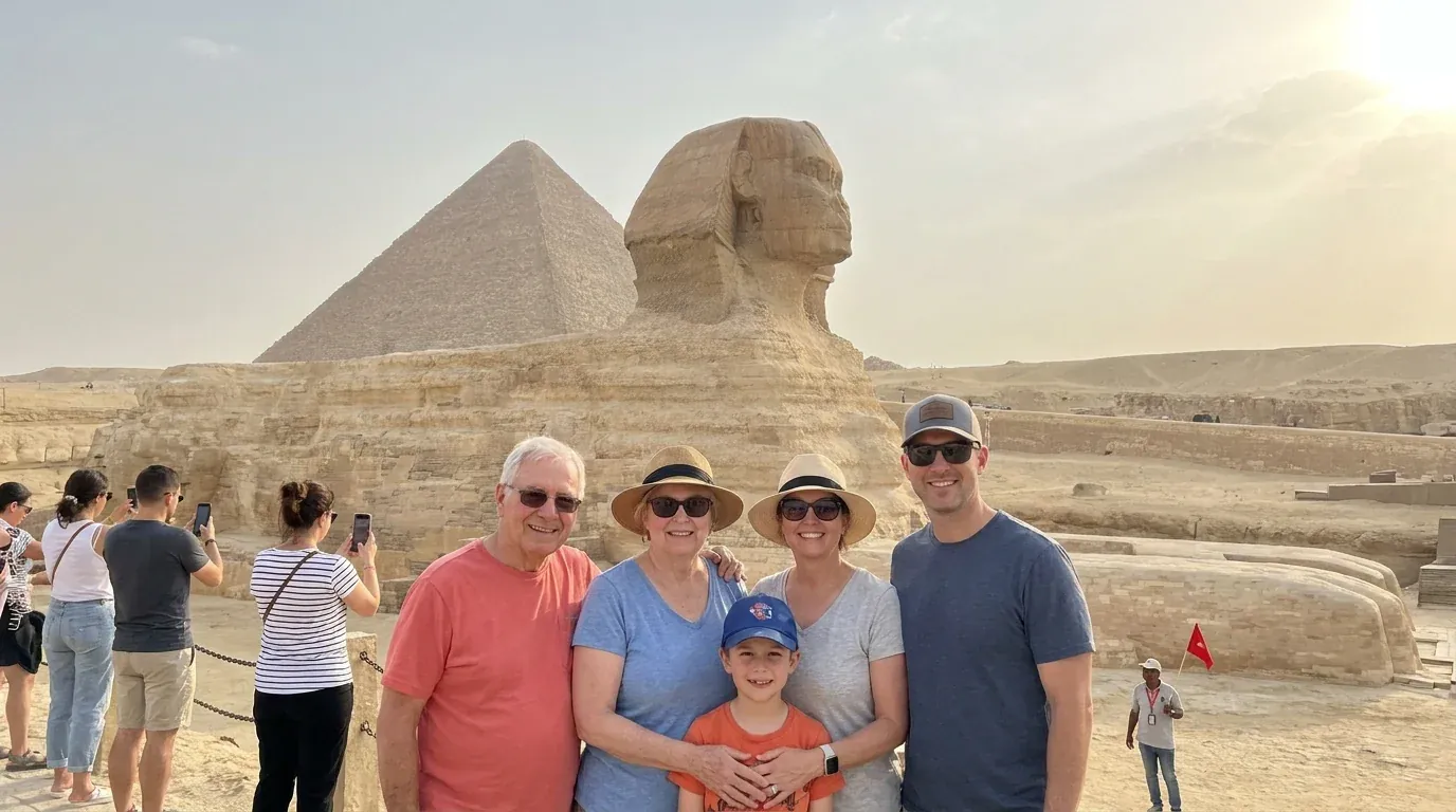 Reisende bei Great Sphinx of Giza – 17-tägige große Ägypten-Odyssee: Pyramiden bis Siwa