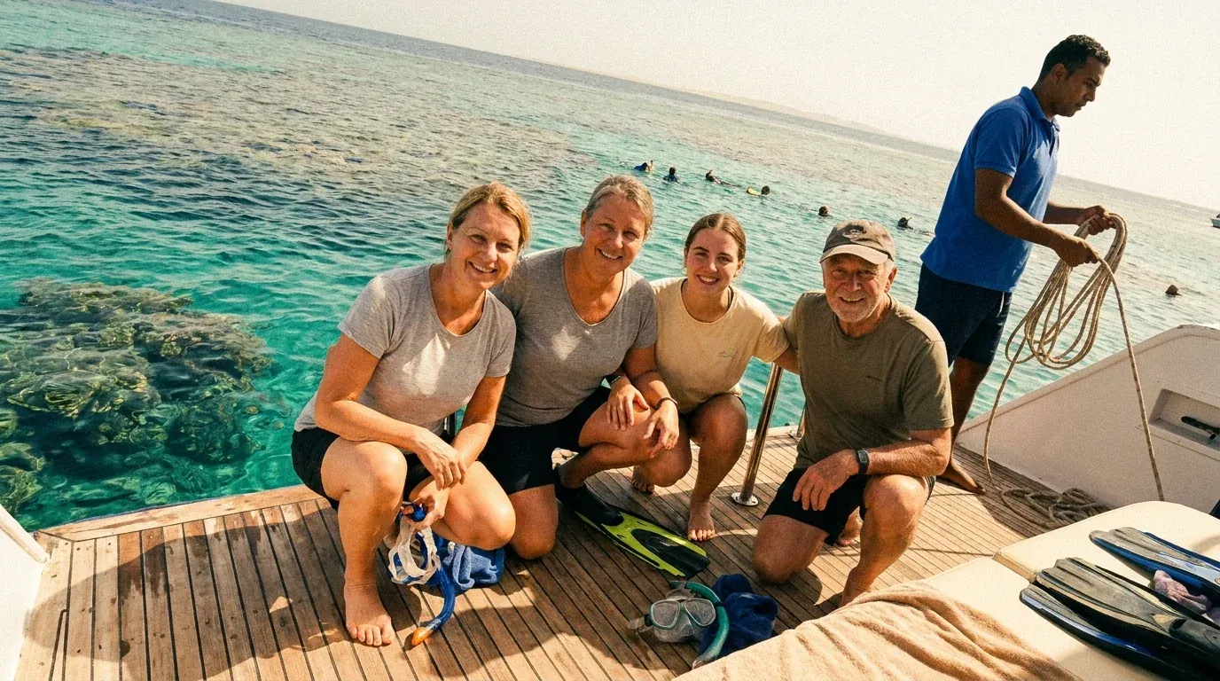 Reisende bei Snorkelling in the Red Sea – 18 Tage Ägypten Casablanca Chefchaouen Fez Marrakech Tour
