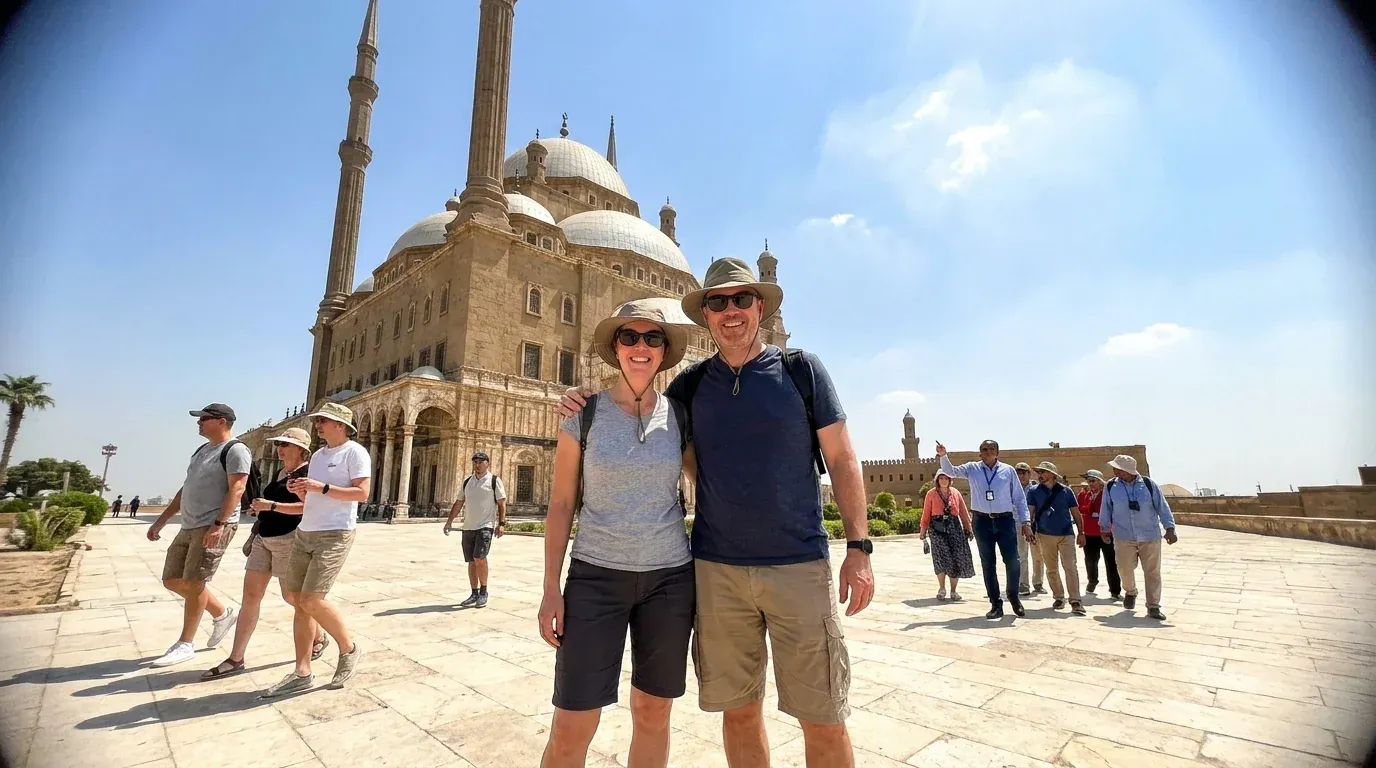 Reisende bei Citadel of Saladin and Muhammad Ali Mosque, Cairo – 18 Tage Ägypten Casablanca Chefchaouen Fez Marrakech Tour