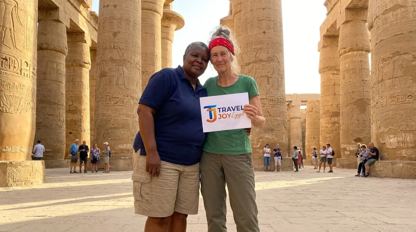 Reisende bei Karnak Temple, Luxor – 2 Tage Assuan, Abu Simble und Luxor ab Kairo