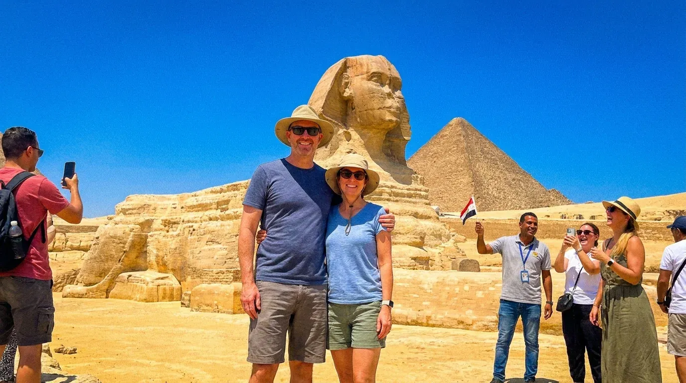 Viajantes em Great Sphinx of Giza – Pacote turístico de 2 dias no Cairo e Alexandria