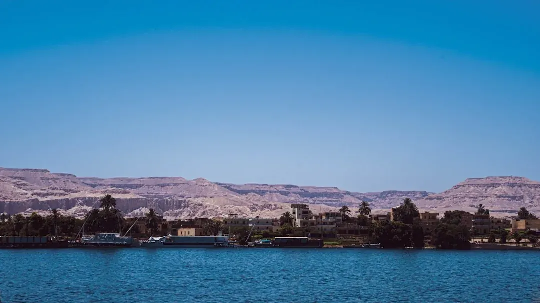 Aswan High Dam and the Nile – Aventura Grand Egypt de 20 Días y Retiro en el Mar Rojo