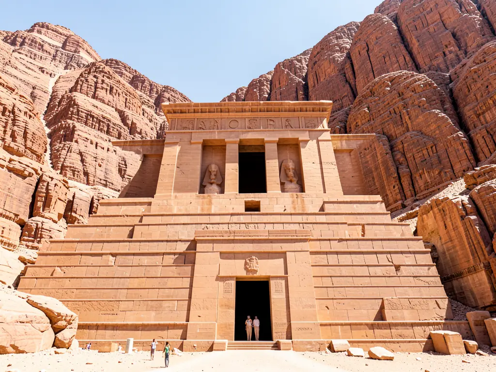 2-Day Luxor & Abu Simbel Tour from Soma Bay — photo 2