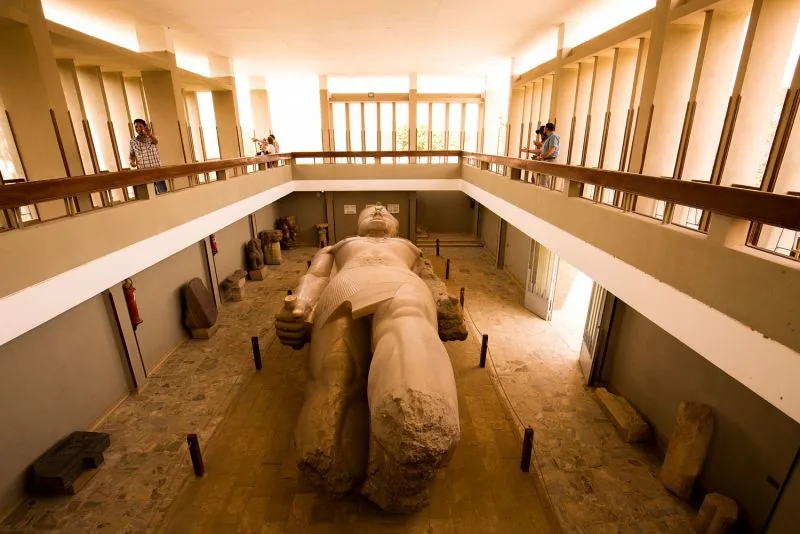 Riesenstatue von Ramses II., Stadt Memphis