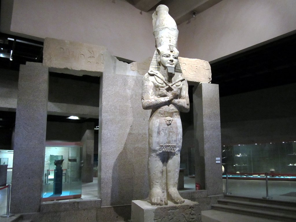 una estatua en el museo de nubia, Museo de Nubia en Asuán