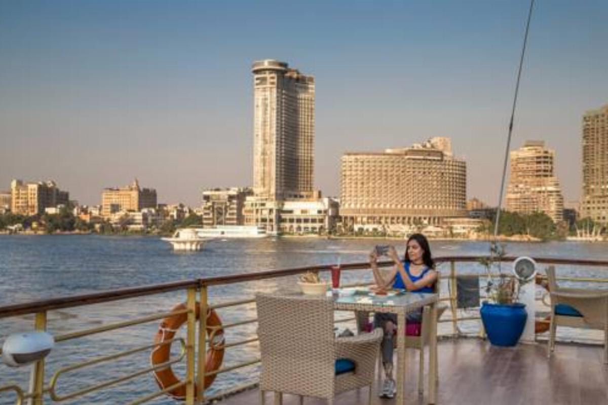 A vista do Nilo após o pôr do sol em zamailk, Zamalek Cairo
