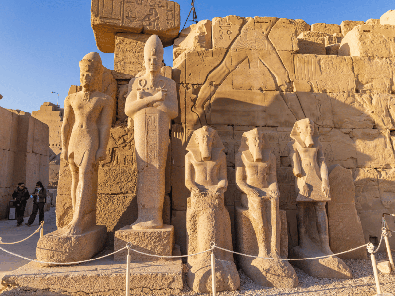 tour to temple of Karnak in egypt