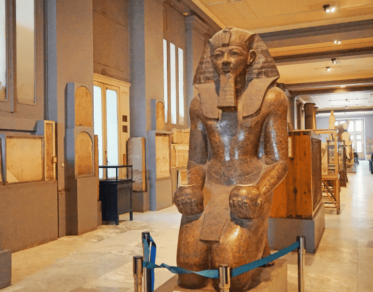 visit Egyptian Museum in cairo